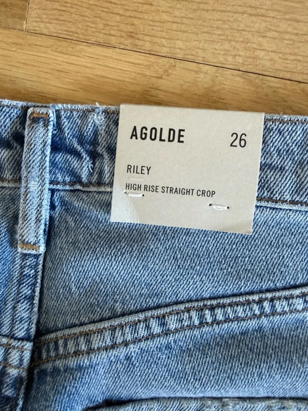 Agolde Riley Crop NWT - Picture 3 of 4